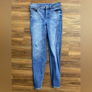 Women's Skinny Jeans in Blue Denim